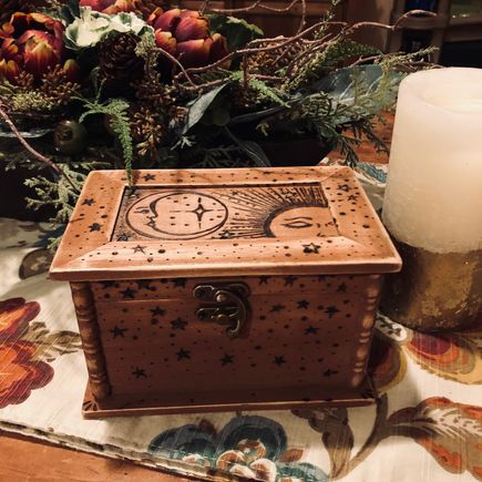 Lisa Guild-Hanna: Box