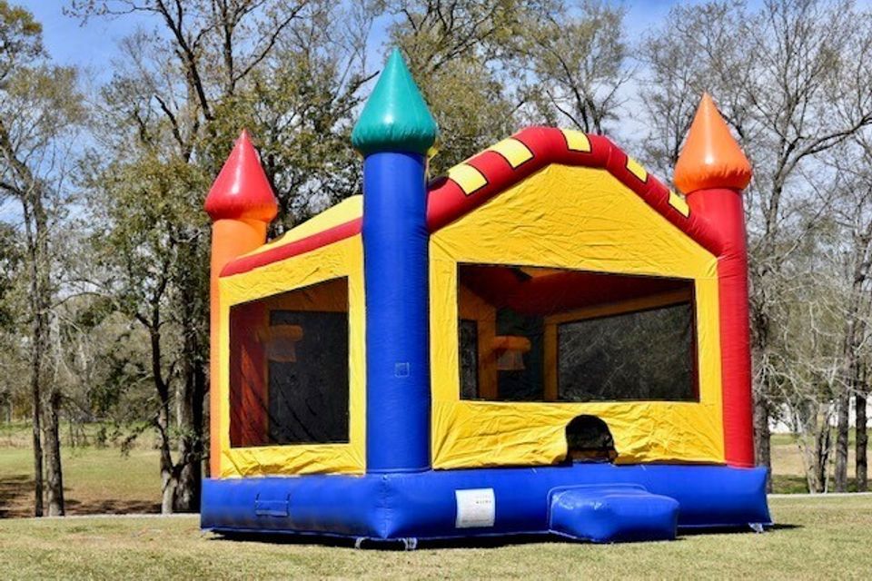 Castle bounce house5