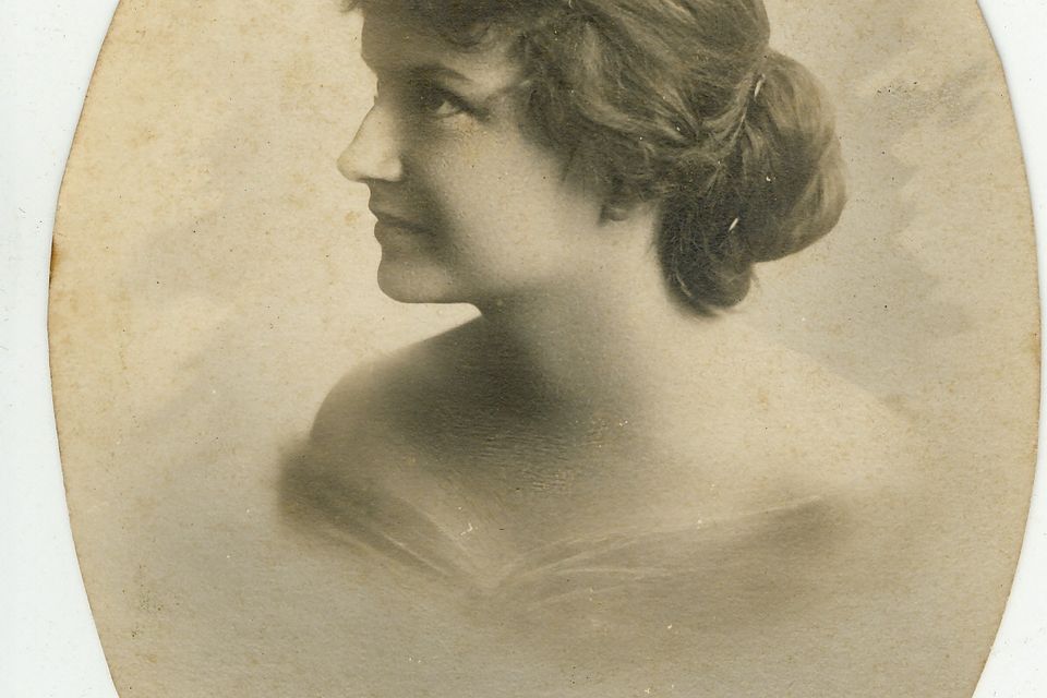 Bessie houston  (blakeney collection)