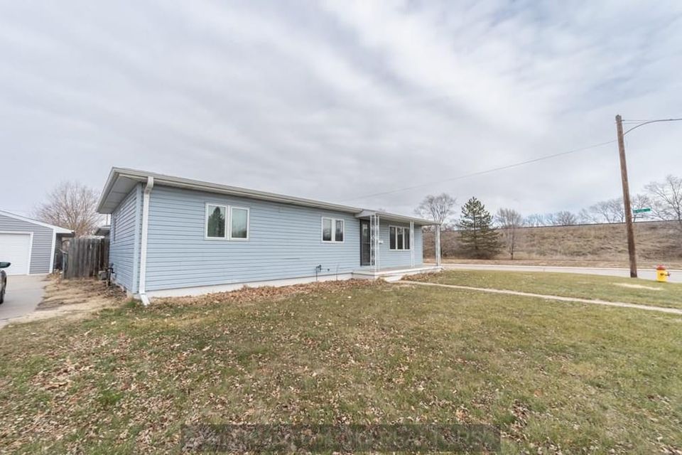 512 e 19th st grand island e 2