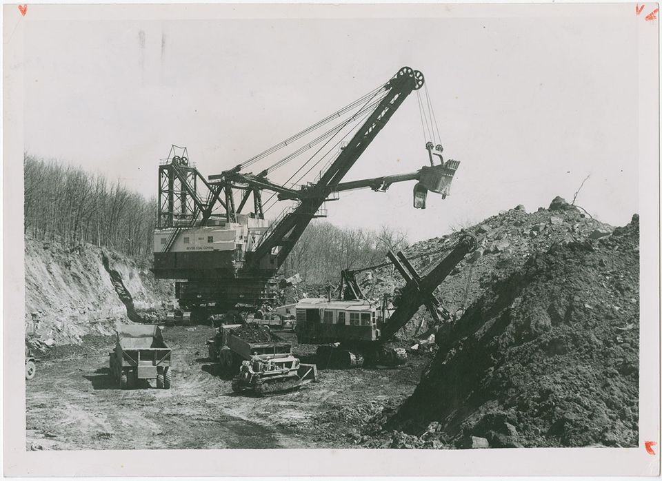 Coal shovel