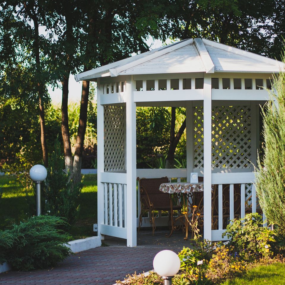 Outdoor furniture installation
