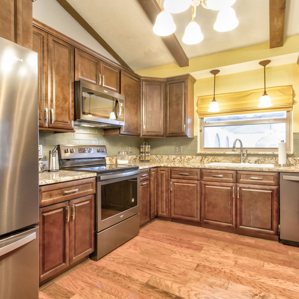 Kitchen  14 