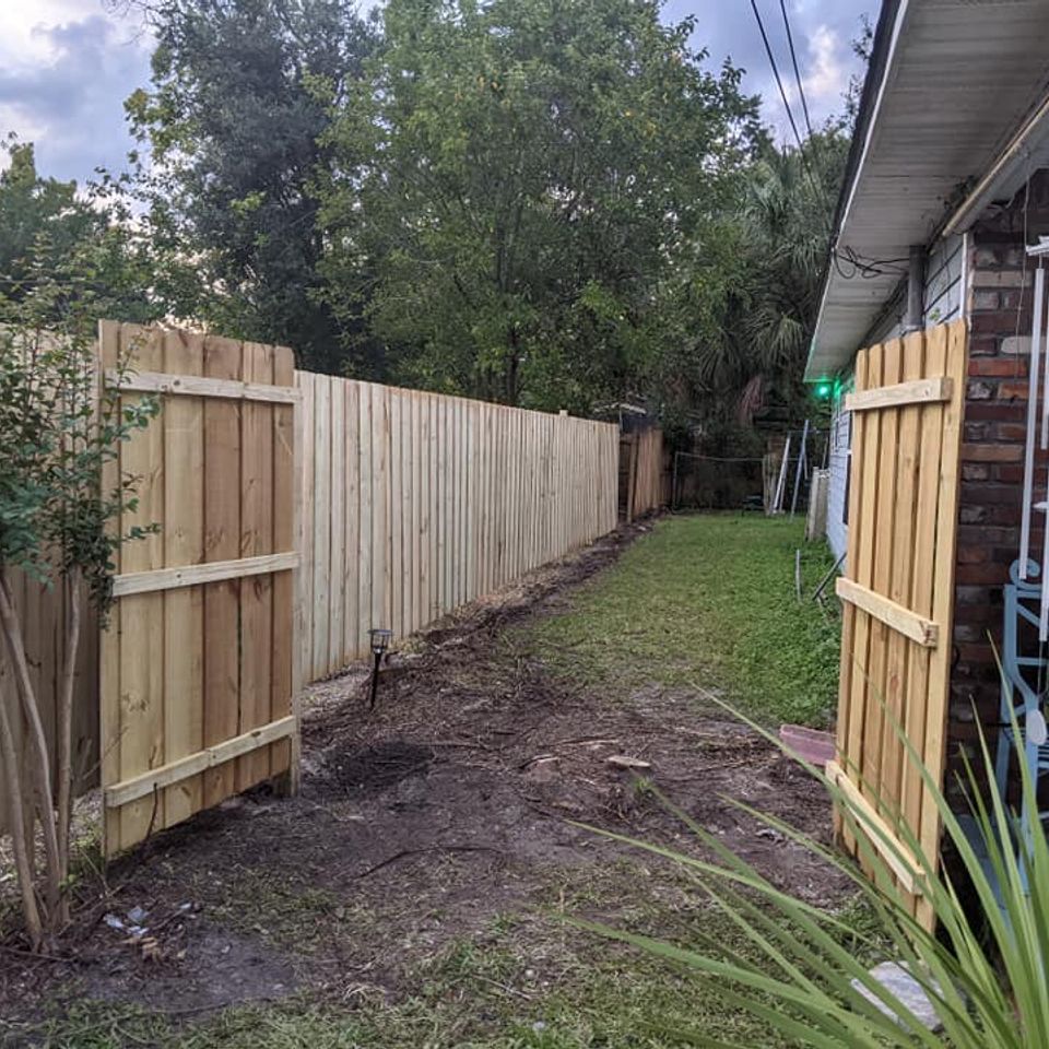 Decked out fence1