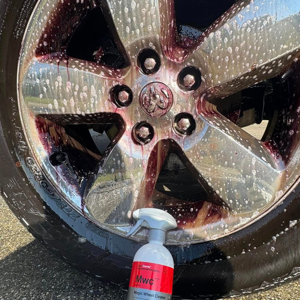 Elite car detailing tire suds