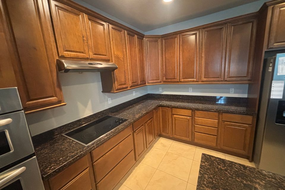 Kitchen backsplash