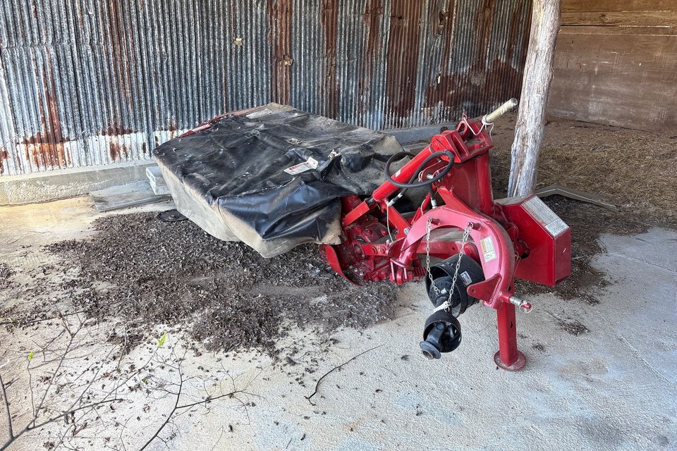 Lot 212 disc mower