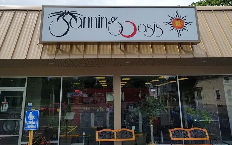 Storefront tanningoasis