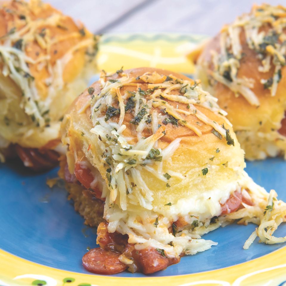 Pepperoni pizza sliders