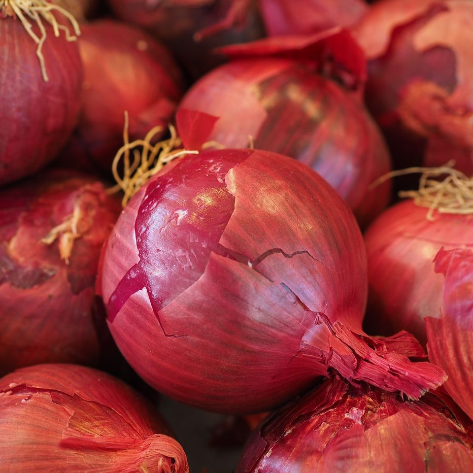 Red onions vegetables gd236b6d23 1920
