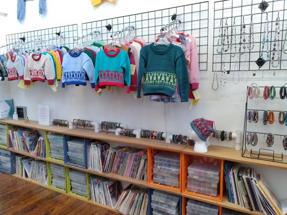 MW Knits / Amy Weader: Studio View