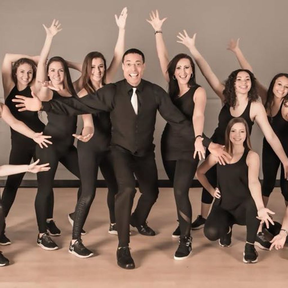 Claysmile dancers