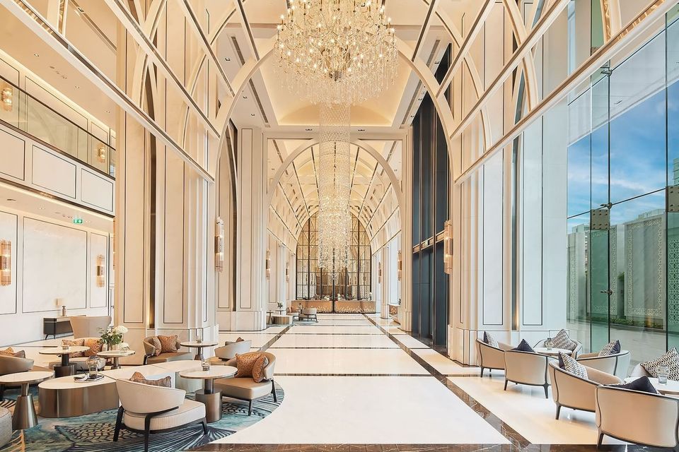 Eastin hotel lobby