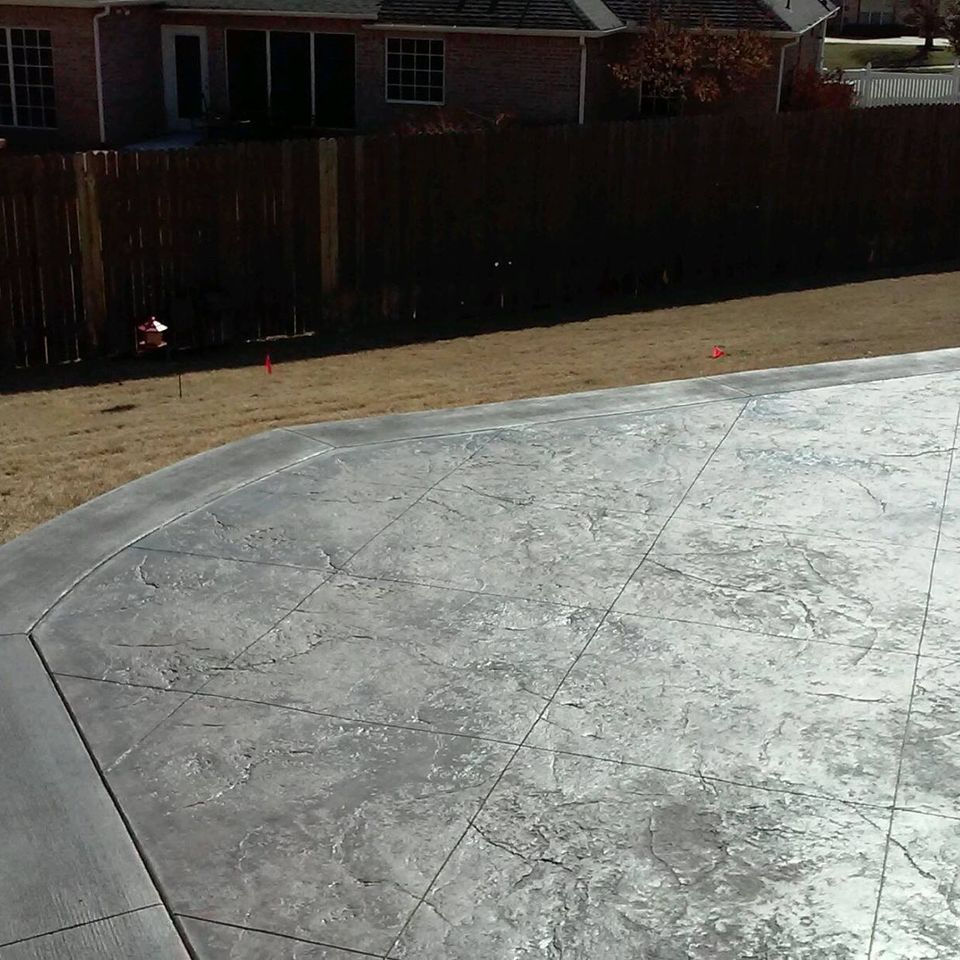Patio  stamped   stained with edge 1 220170130 24351 7xl7x