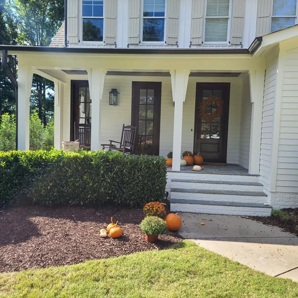 Raleigh home exterior painted by Hardee's Paint Co. of Raleigh.