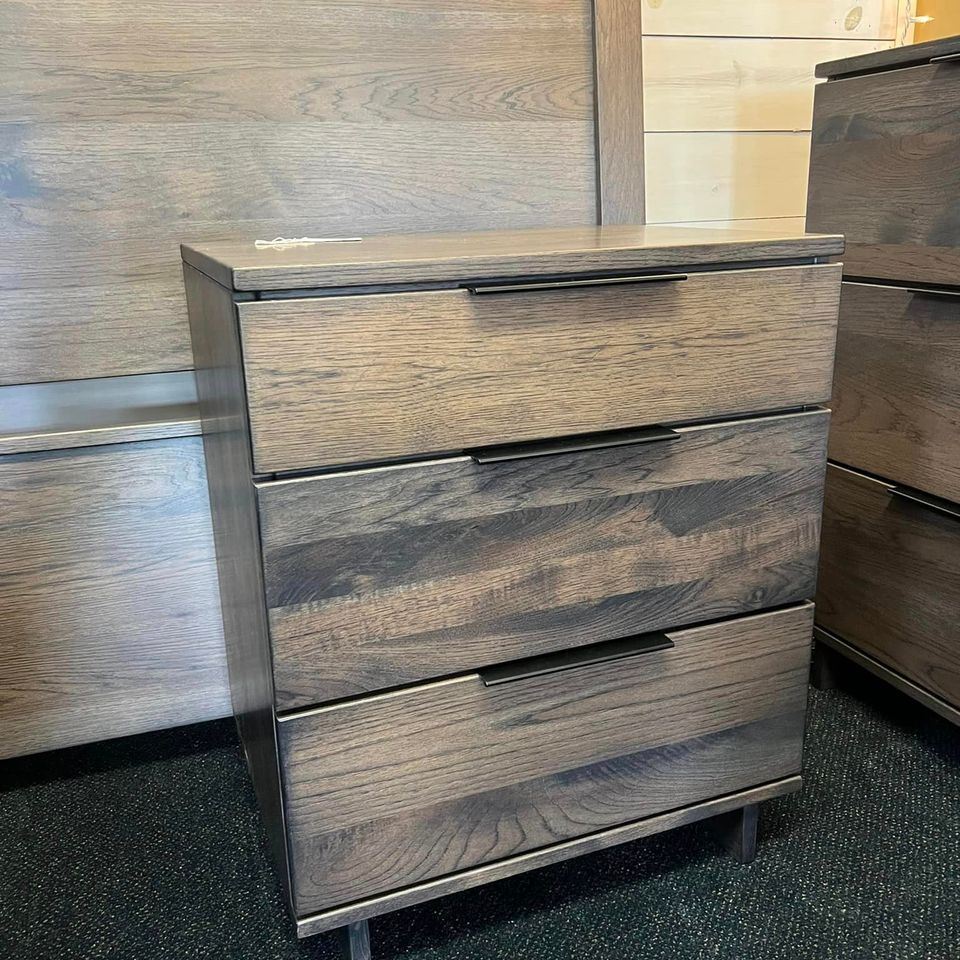 Heirloom Furniture & Gifts custom Amish dressers