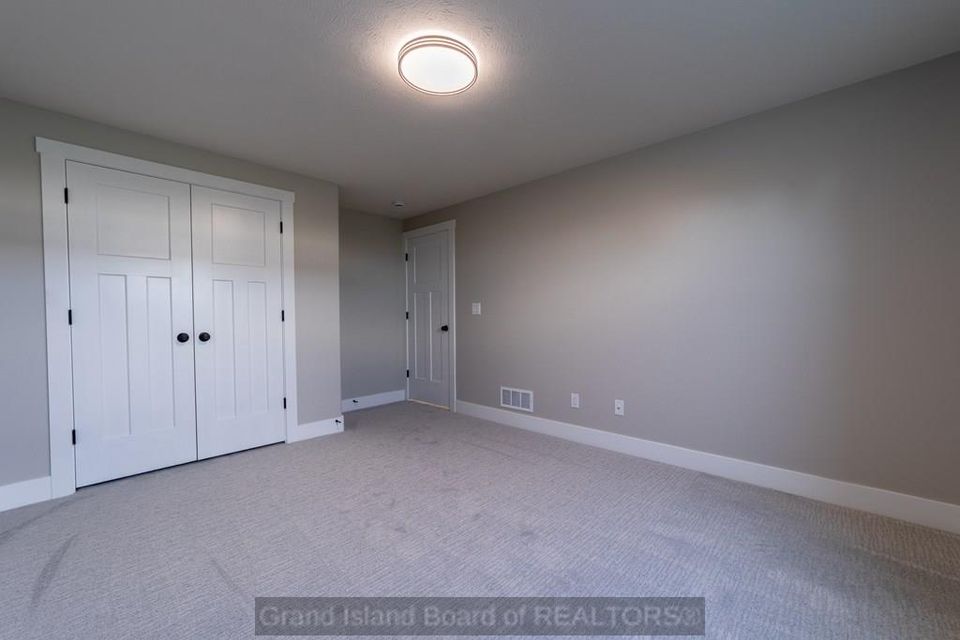 3760 lilac ln grand island  ne 68803 d 2