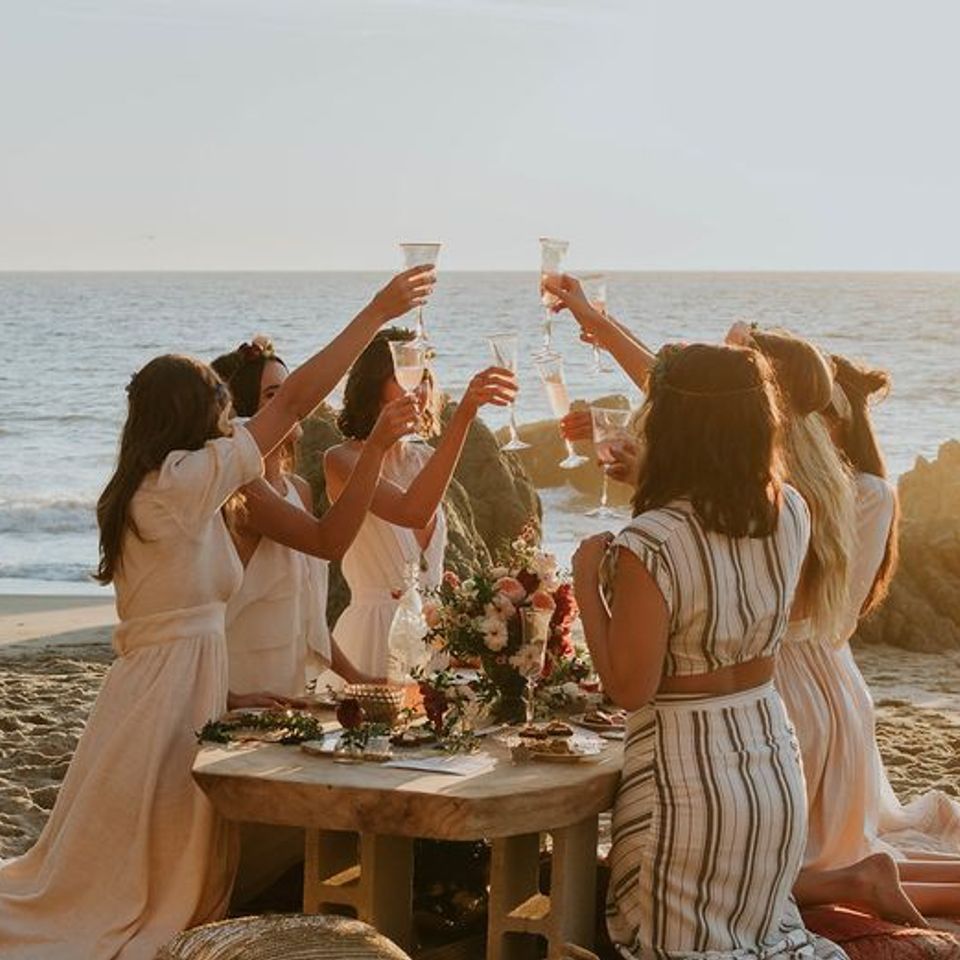 The most pinterest galentine's day picnic ever   treat yo self