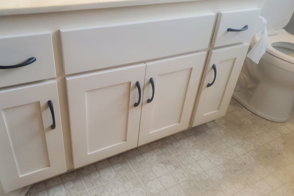 Bathroom re face tg1
