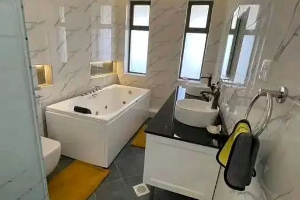 Residential bathroom remodel bensenville