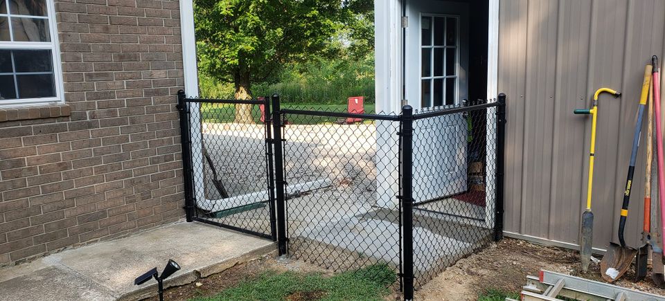 custom chain link fence cassville mo