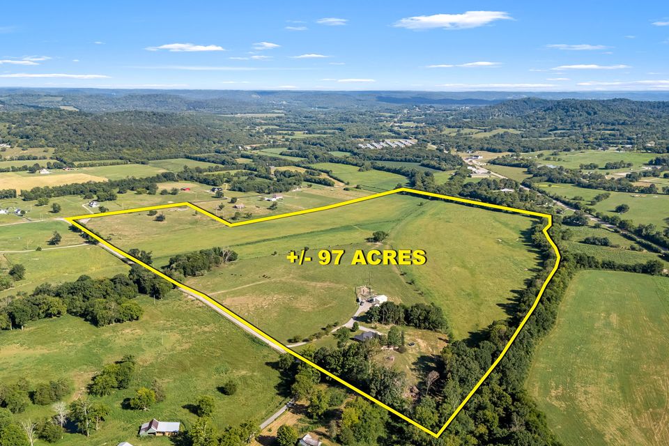76 web or mls 2811 bert watt rd drone property lines   clear lens real estate photography 2