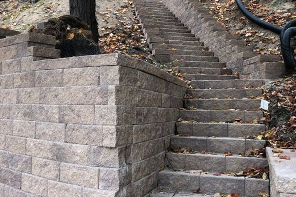 Retaining wall 4