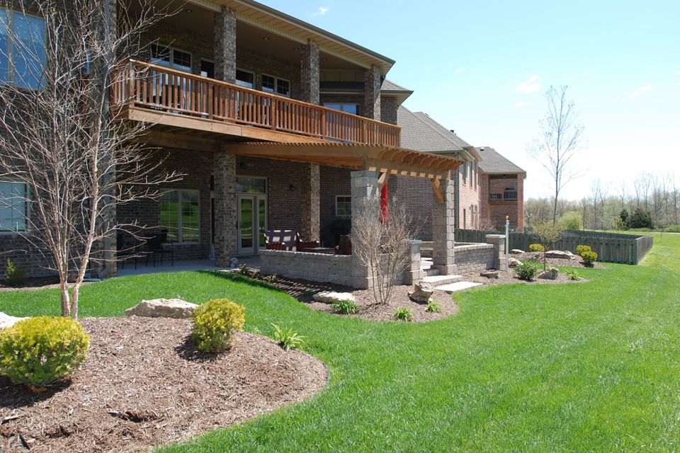Layman exterior