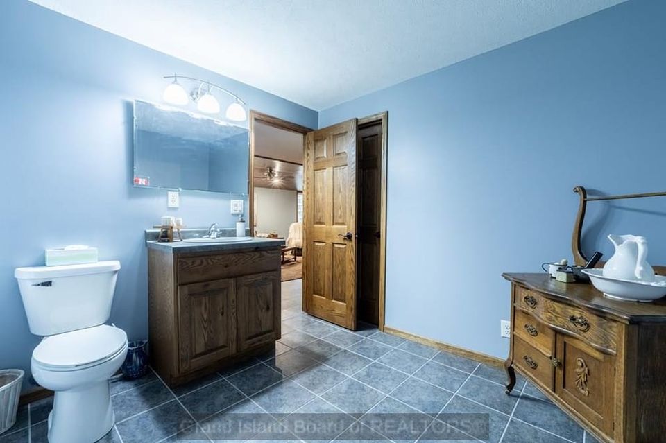 817 esther st fullerton ne d 3