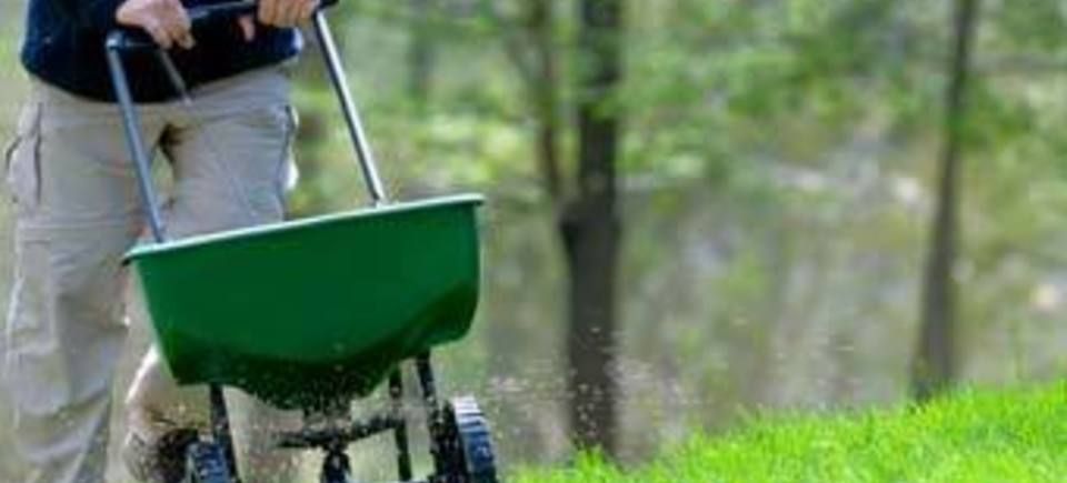 Greenview fertilizer spreader120160218 4578 l0lmlw