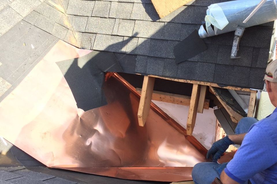 1207387 asphault shingles and flashing3.w1024