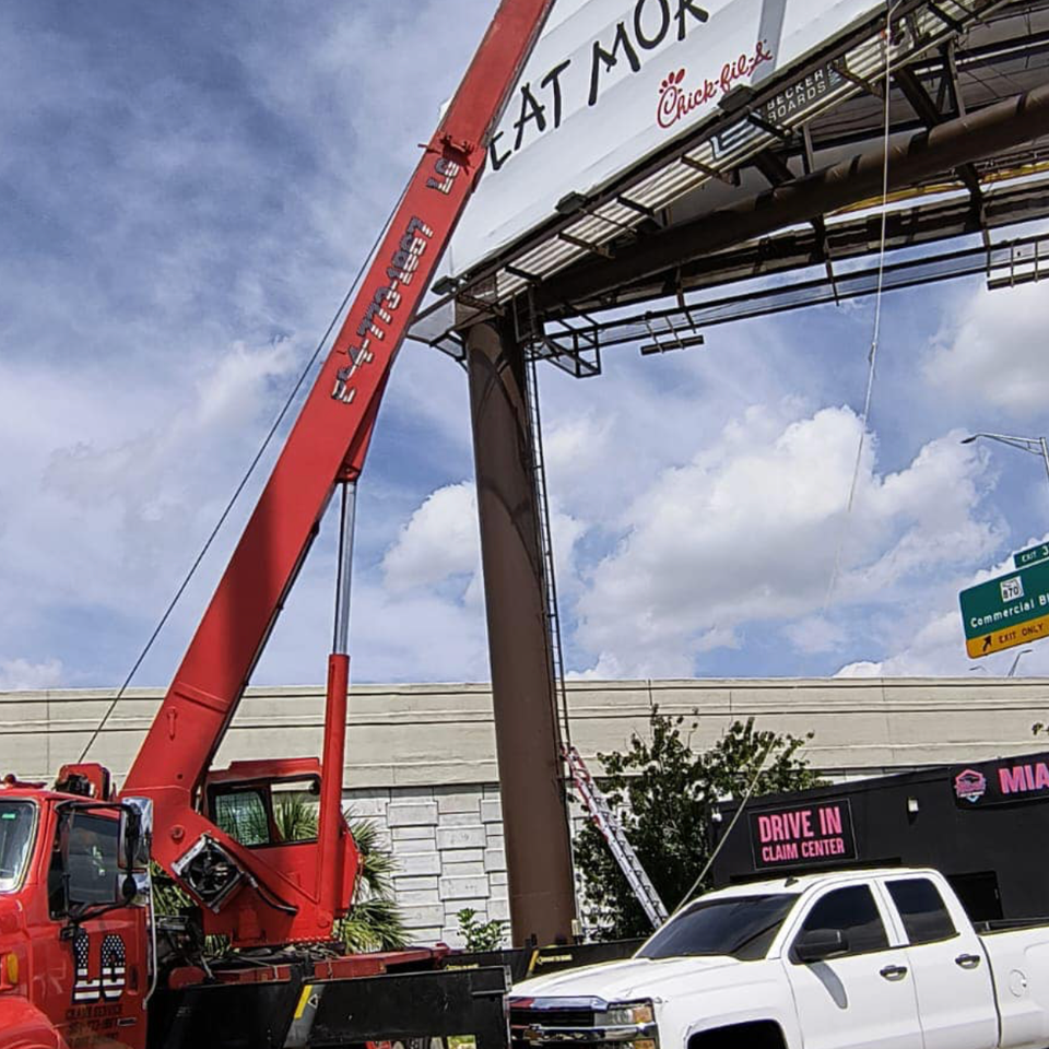Truck crane rental in miami