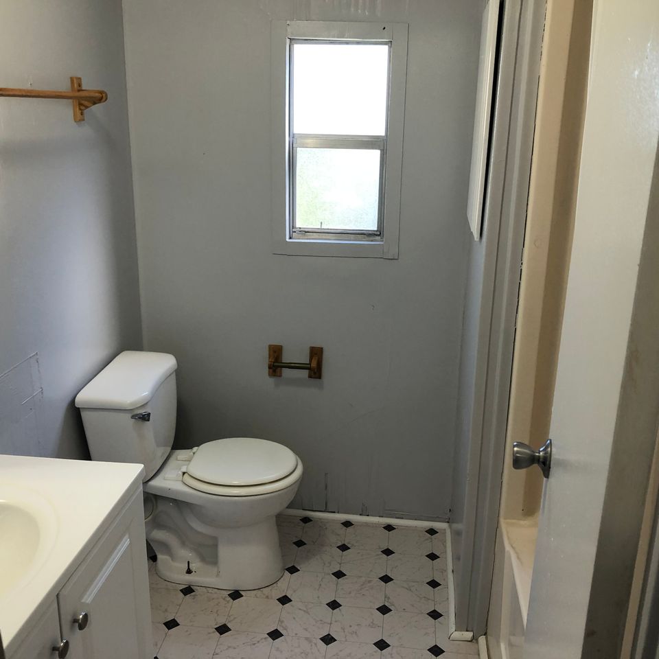Lot a2 common bath