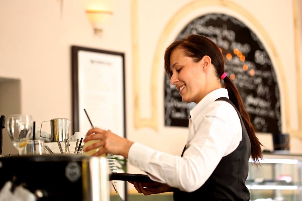 Waitress g49f159591 1920