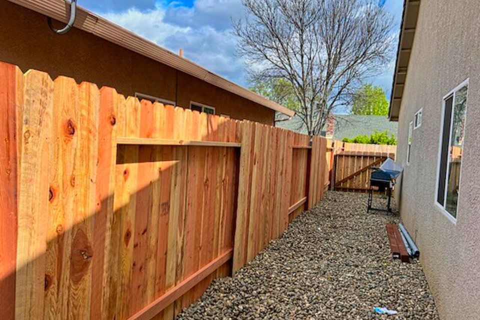 Redwood fence Sacramento 