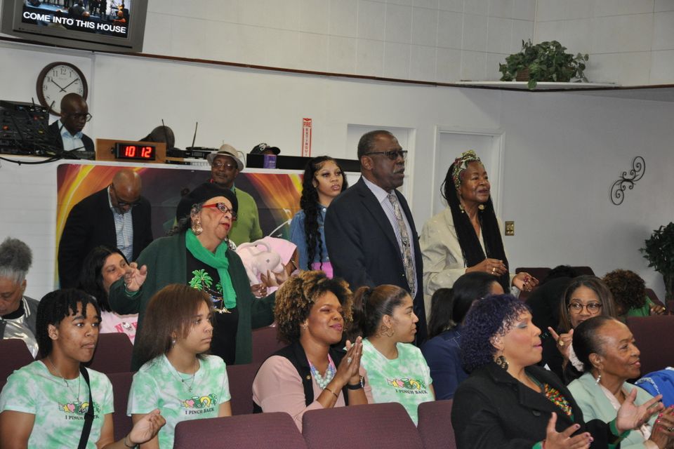 Worship experience.congregation3
