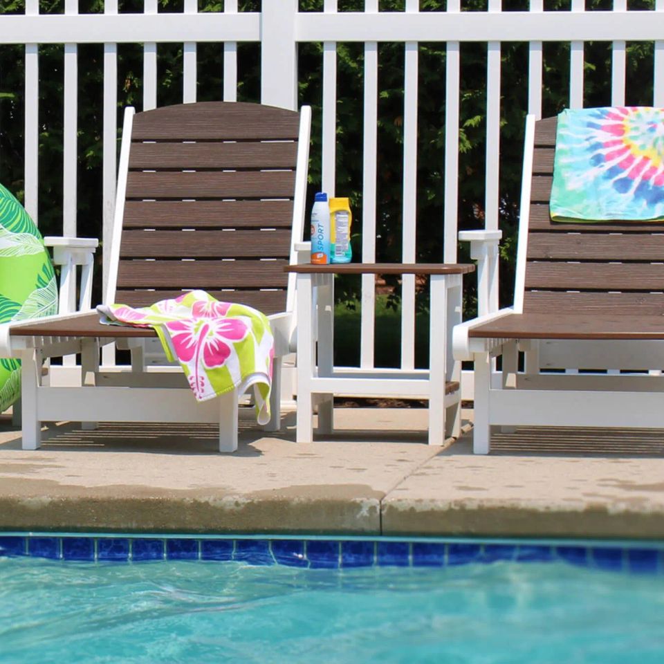 Sister bay furniture delray chaise lounge wood grain 1