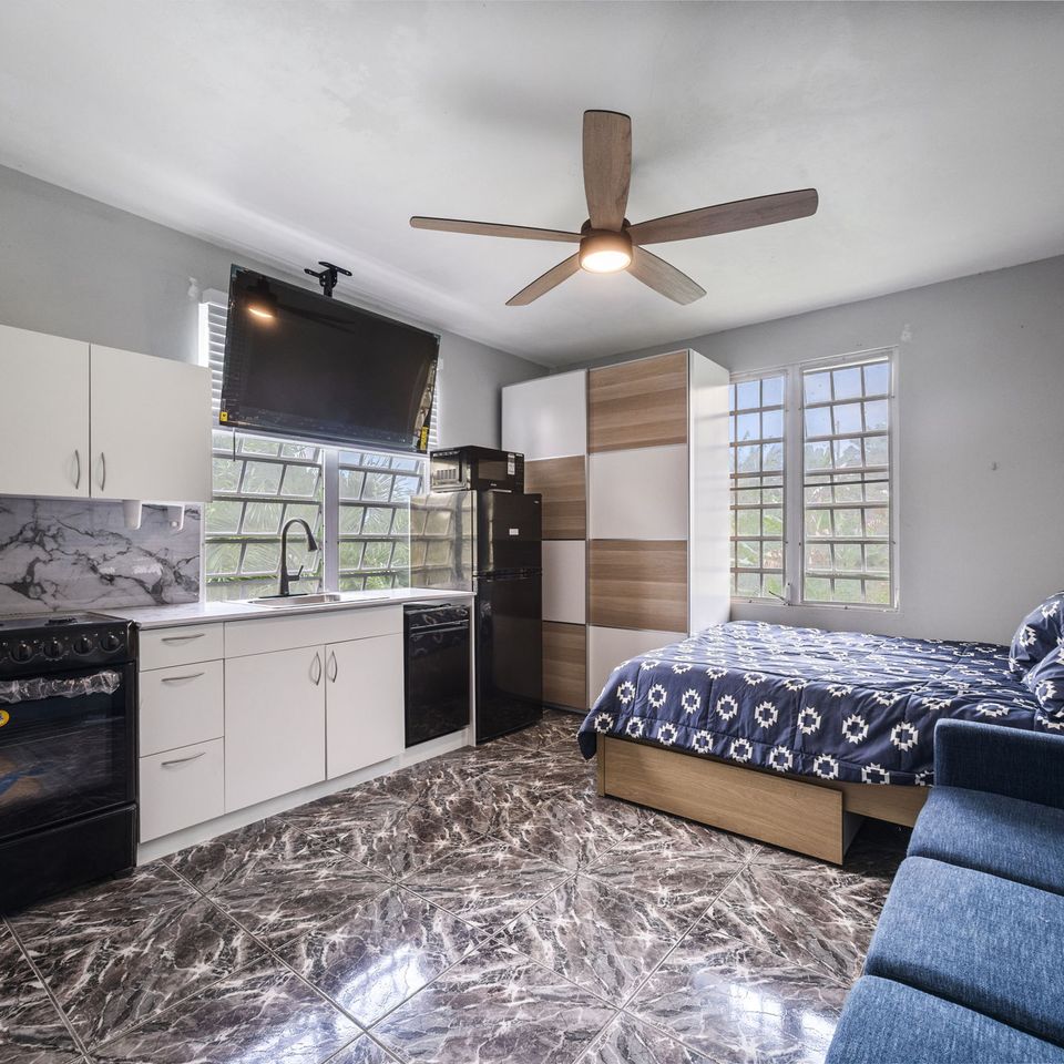 24 web or mls gg6a4984