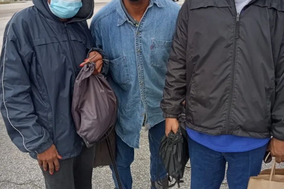 Pastor murray w people