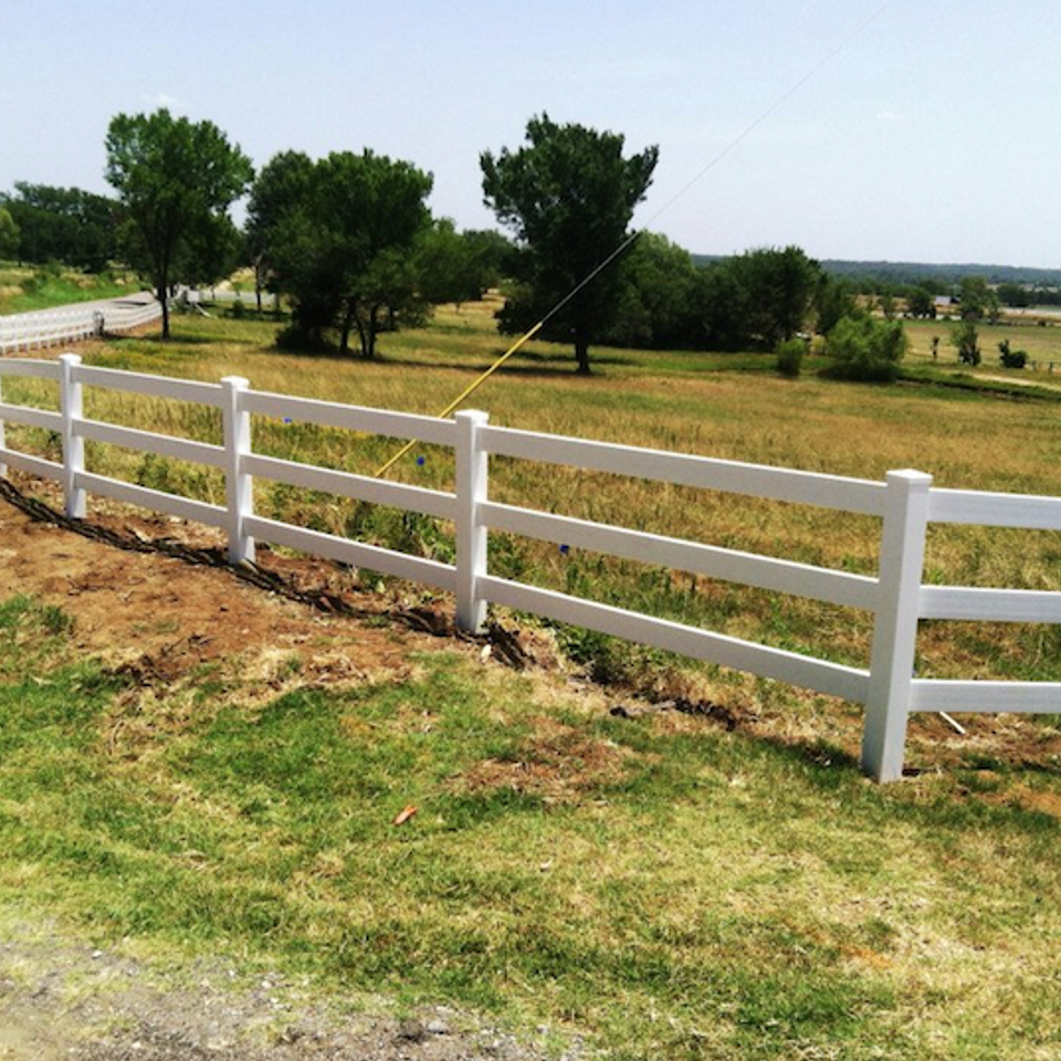 Midland vinyl fence   deck company   tulsa and coweta  oklahoma   vinyl metal wood fence sales and installation   ranch rail   vinyl white ranch rail fence with 3 rails   220170609 8389 1u1s3p2