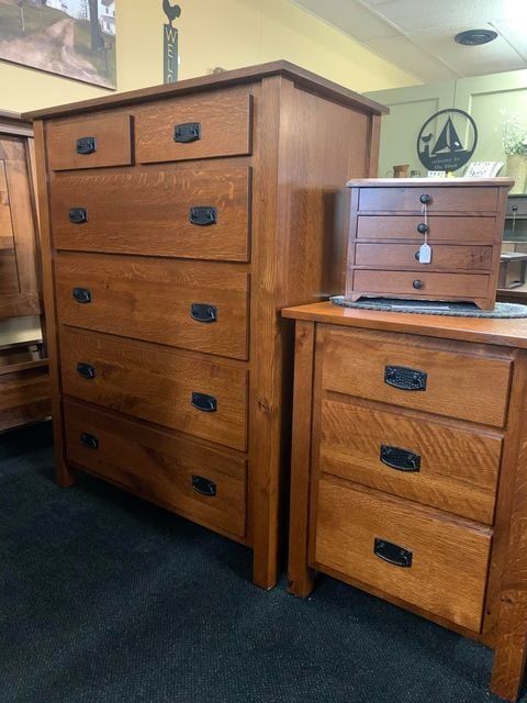 Heirloom Furniture & Gifts custom Amish dressers