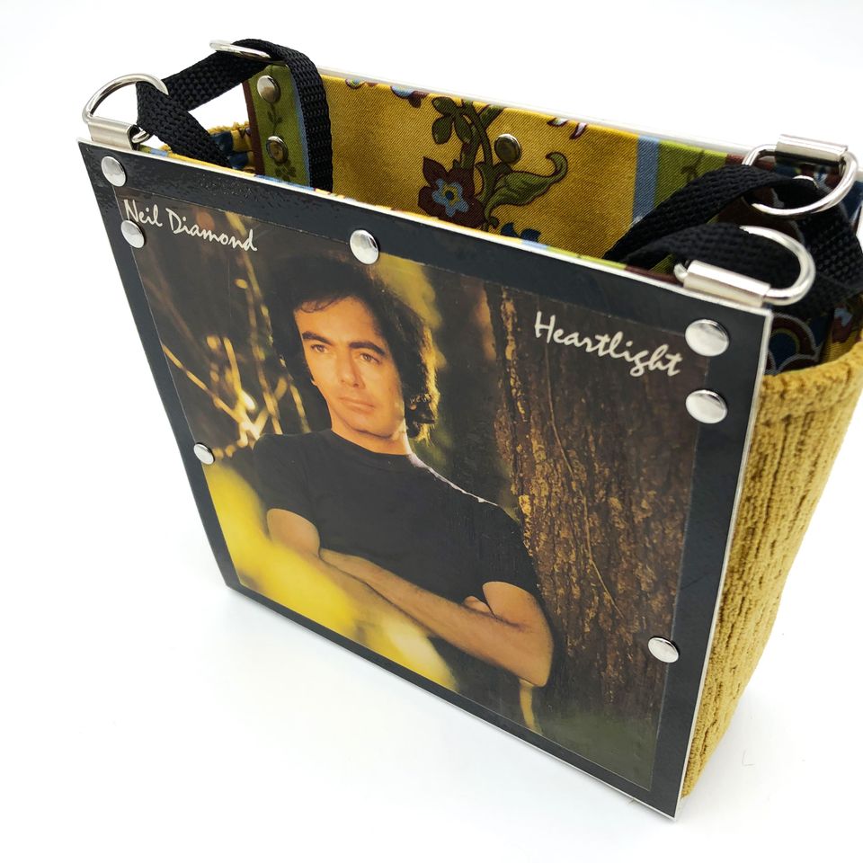8 totey neil diamond back