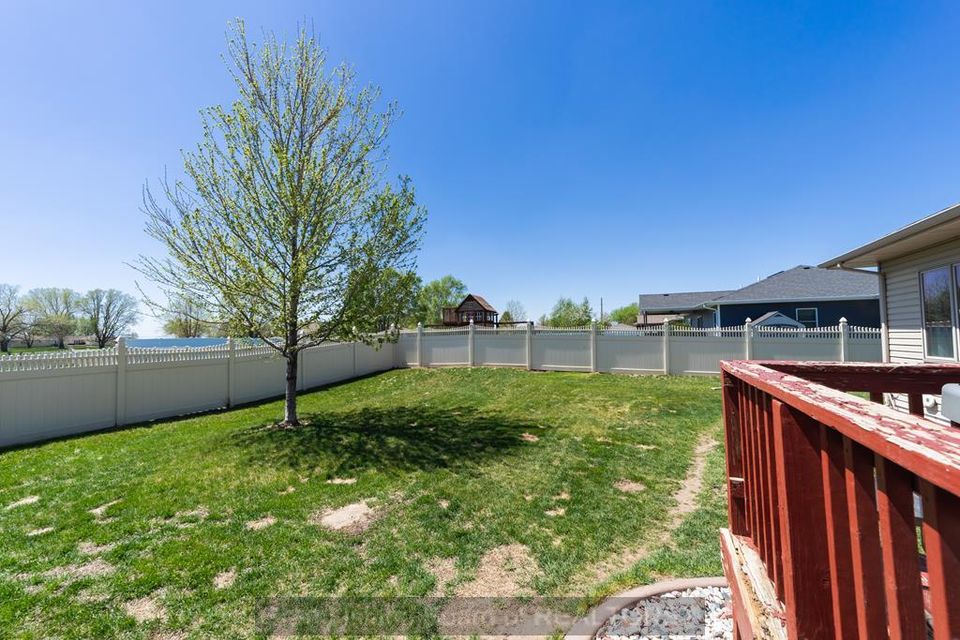 4211 shanna st grand island  ne 68803 d 4