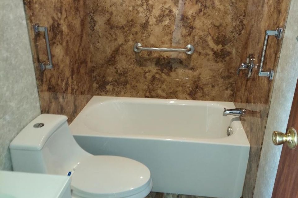 H&M Home bathtub installation