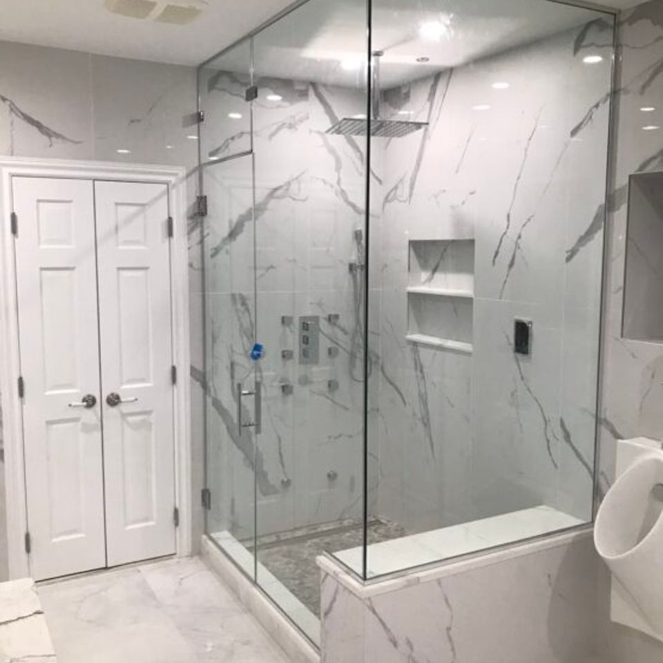 Shower doors1 555x740