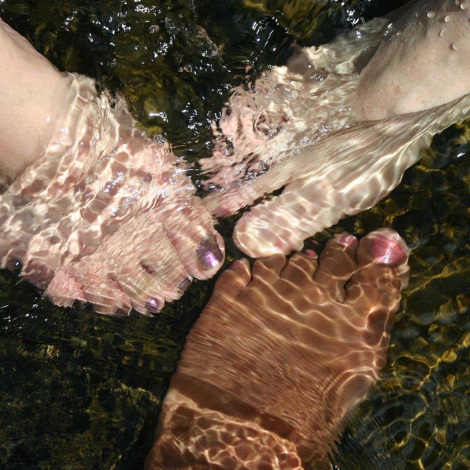 Feet 5fe0dd414d 1920