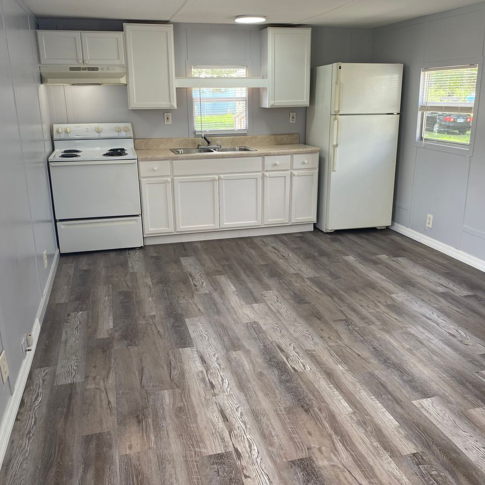Lot 40 kitchen