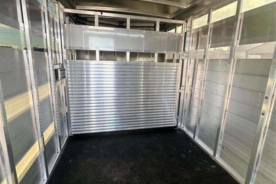 653715390 26960306696905224 6143248965024050179 n