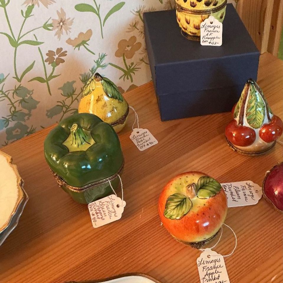 Larrison estate sales woodfield cincinnati065