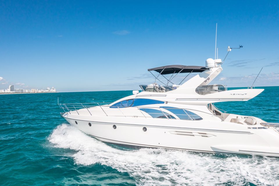 60 azimut flybridge 15